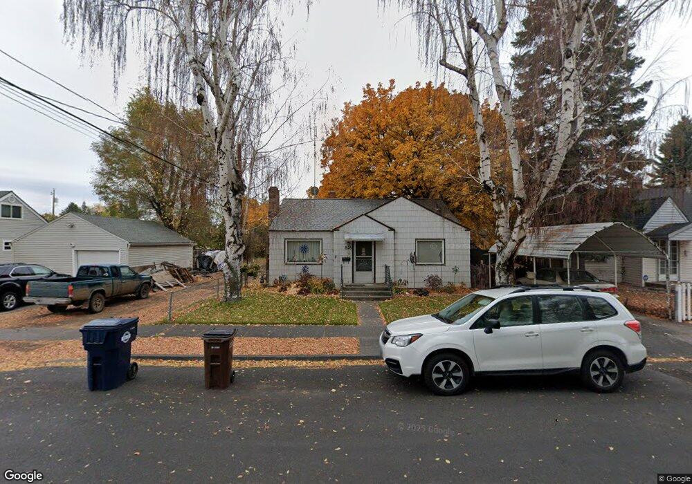 828 NW Fir Ave, Redmond, OR 97756 - photo 1