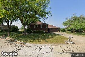 410 W Belaire Ct, Goodfield, IL 61742