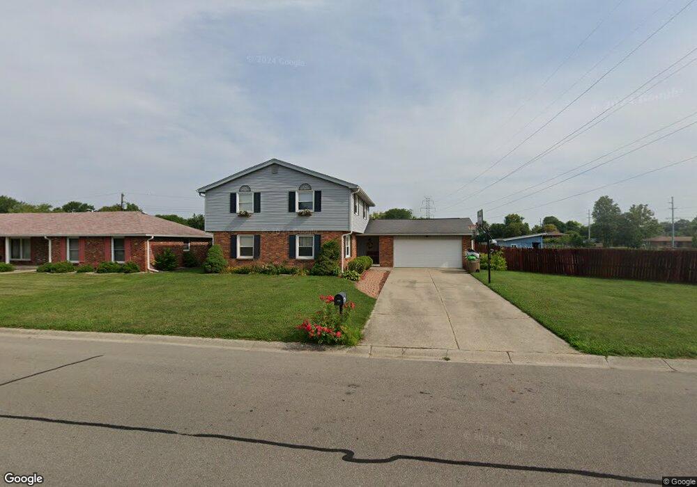 4820 Chapel Dr, Columbus, IN 47203 - photo 1