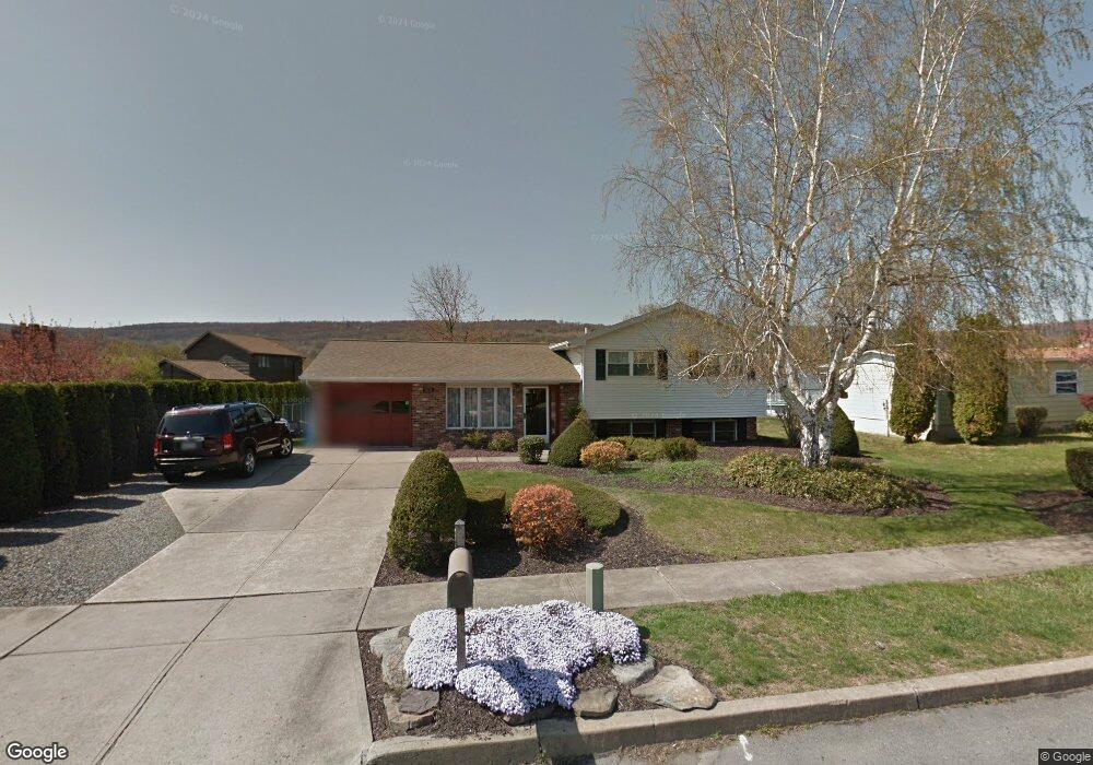 312 E Oriole Dr, Kingston, PA 18704 - photo 1