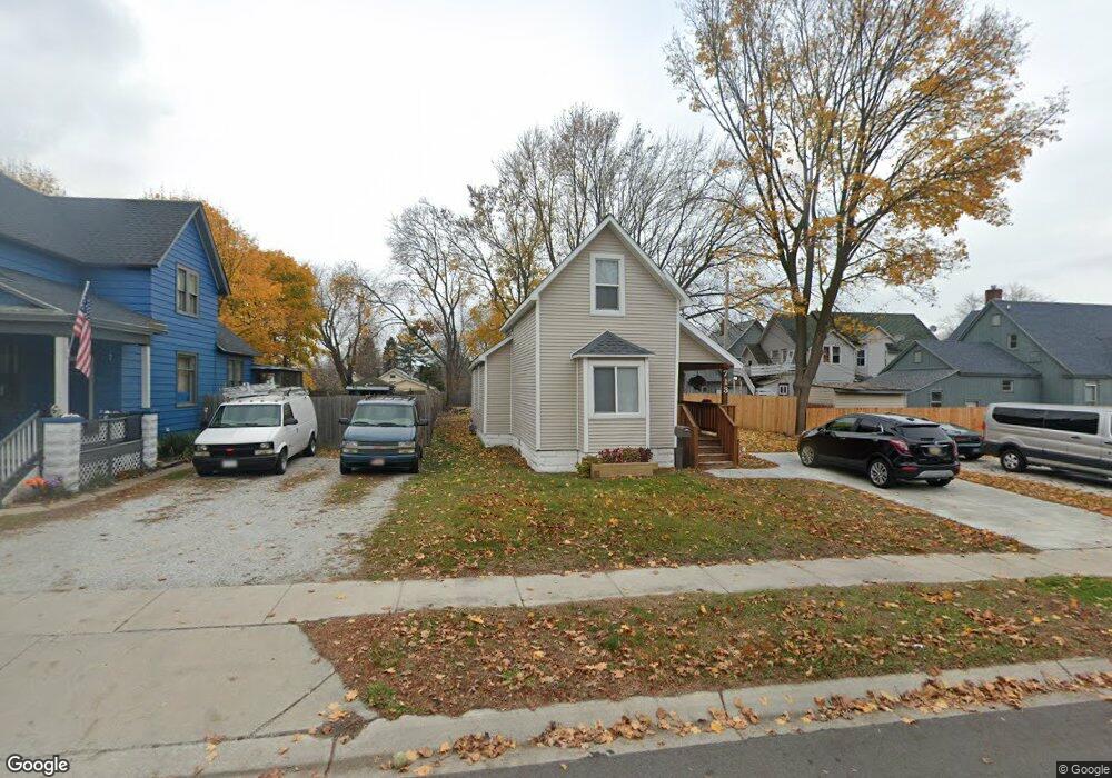 713 Tunnel St unit Bldg-Unit, Port Huron, MI 48060 - photo 1