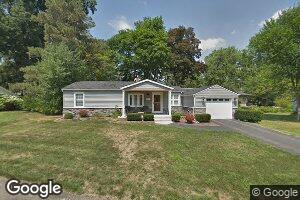 1604 Parkway St, Sylvan Lake, MI 48320