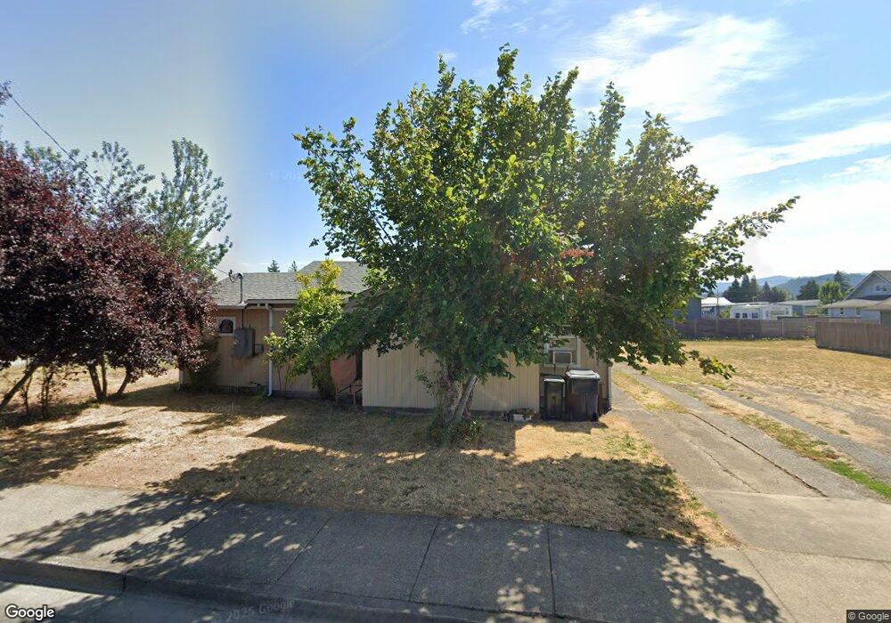 292 N 1st St, Creswell, OR 97426 - photo 1