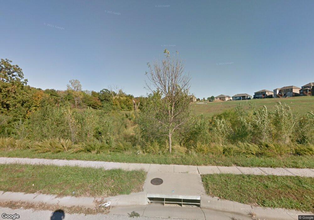 4925 Haskin St, Shawnee, KS 66216 - photo 1