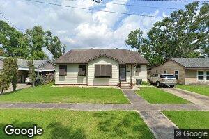121 Hackberry Ave, Houma, LA 70360