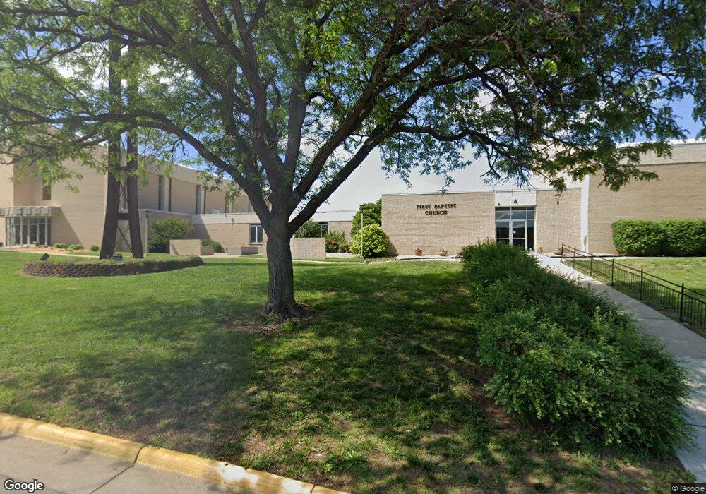 3033 SW MacVicar Ave, Topeka, KS 66611 - photo 1