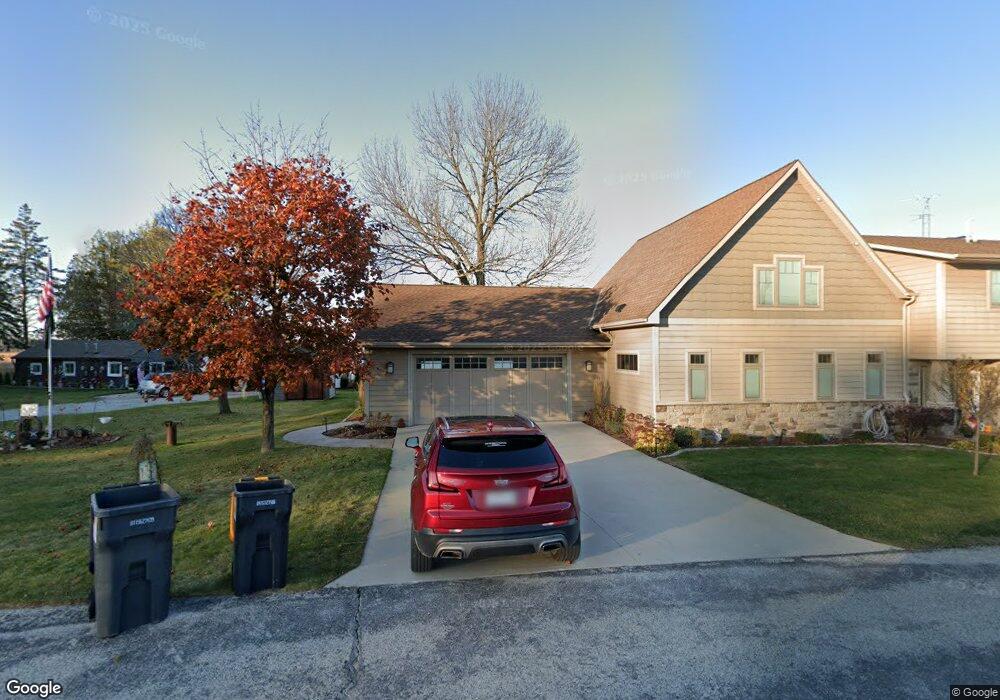 3060 Cottage Ln unit 3060, Two Rivers, WI 54241 - photo 1