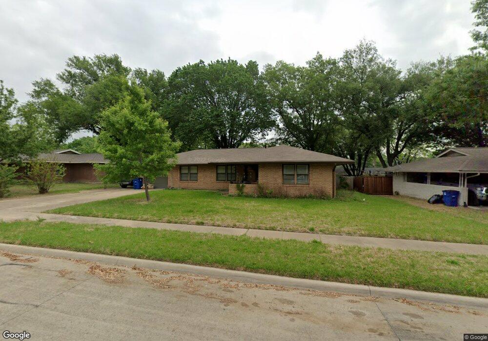 1212 Sunset Dr, Ennis, TX 75119 - photo 1
