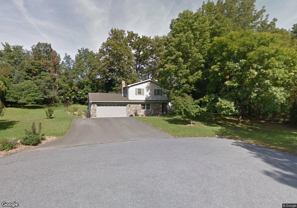 1239 Horizon Dr, Pen Argyl, PA 18072 - photo 1