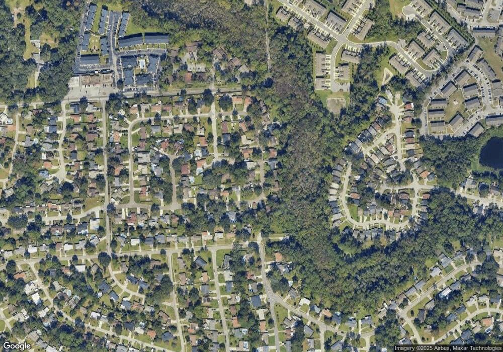 450 Holiday Hill Cir E, Jacksonville, FL 32216 - photo 1