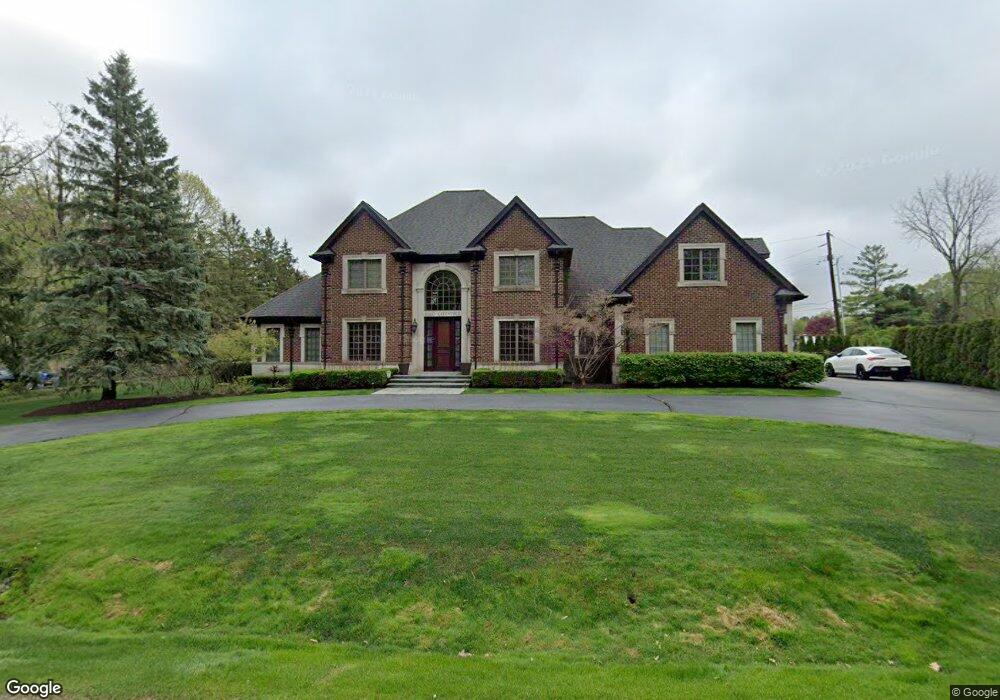 1020 Greentree Rd, Bloomfield Hills, MI 48304 - photo 1