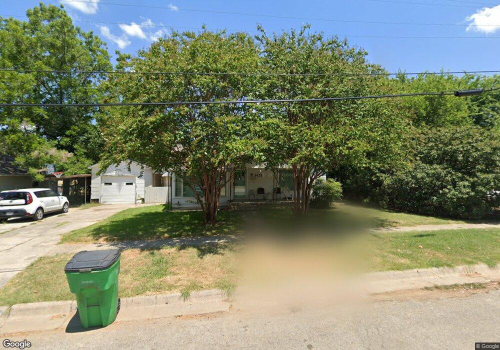 1425 Myrtle St, Gainesville, TX 76240 - photo 1