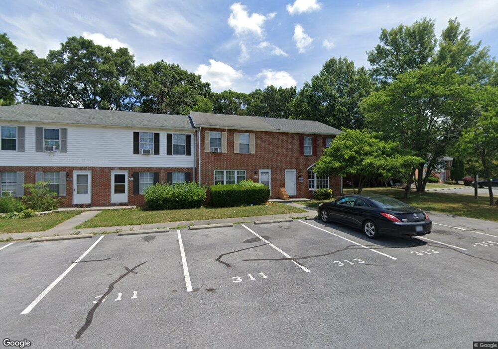 313 Nottoway Dr, Stephens City, VA 22655 - photo 1