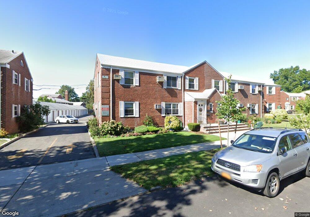 7344 255th St unit Upper, Glen Oaks, NY 11004 - photo 1