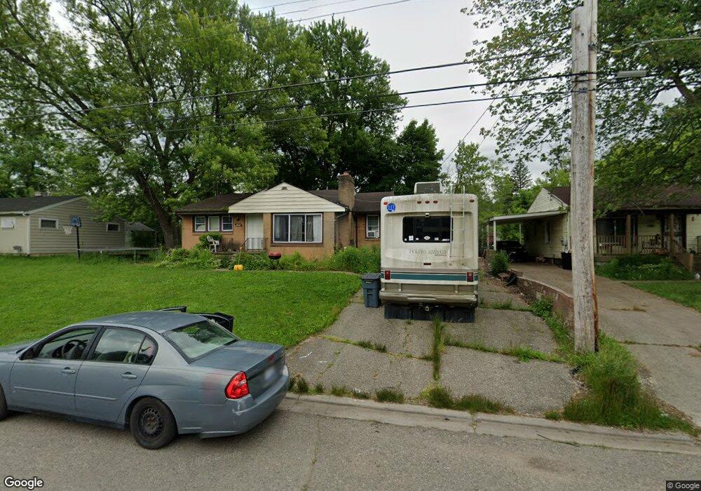 1095 W Kurtz Ave, Flint, MI 48505 - photo 1