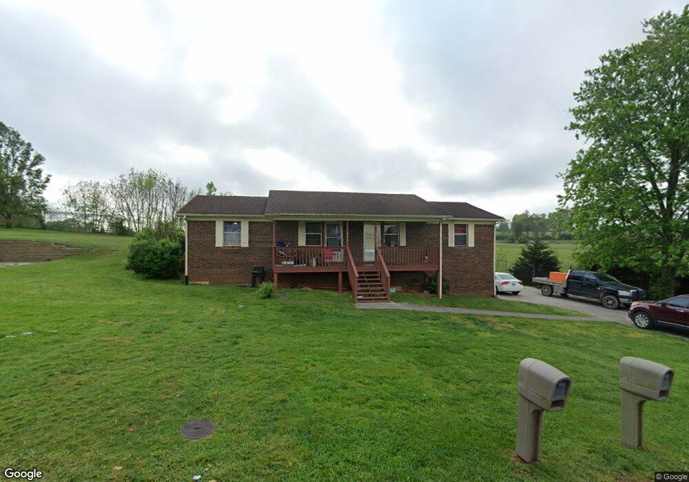 210 Suburban Dr, Morristown, TN 37814 - photo 1