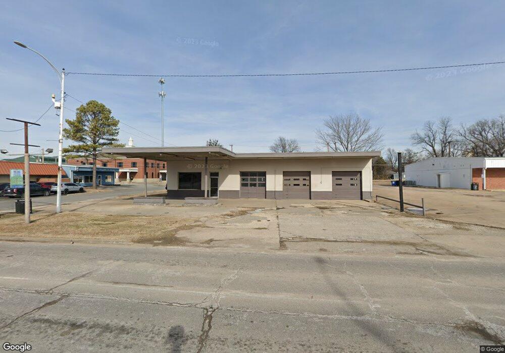 401 E Graham Ave, Pryor, OK 74361 - photo 1