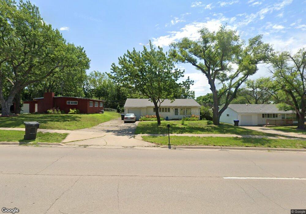3424 SW Burlingame Rd, Topeka, KS 66611 - photo 1
