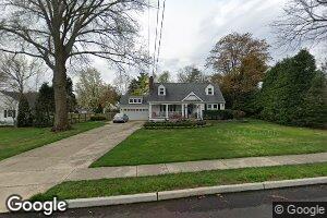 304 Paul Dr, Moorestown, NJ 08057