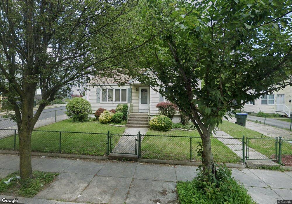 131 Camden Ave, Providence, RI 02908 - photo 1