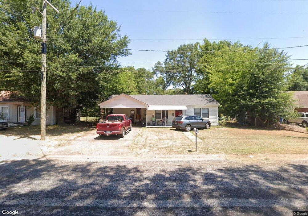 913 Leach St, Kilgore, TX 75662 - photo 1