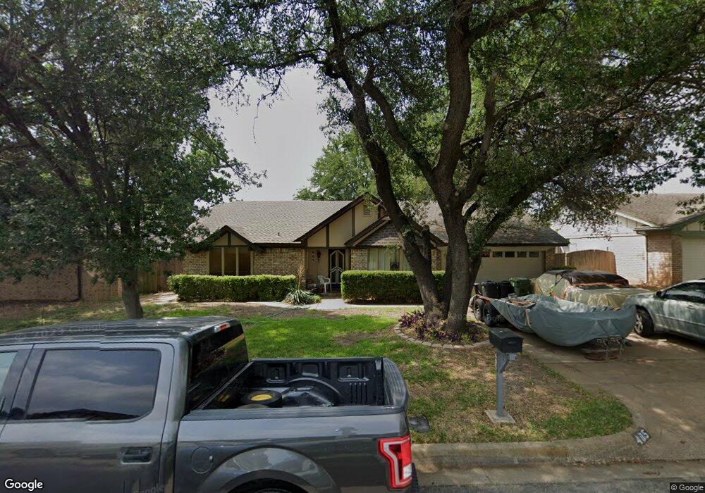 405 Mountainview Dr, Hurst, TX 76054 - photo 1