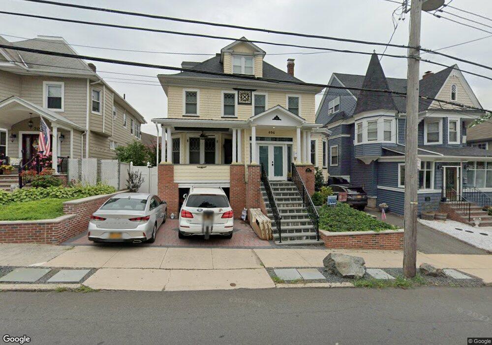 696 Jewett Ave, Staten Island, NY 10314 - photo 1