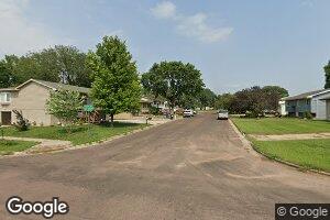 600 W 8th Ave, Lennox, SD 57039