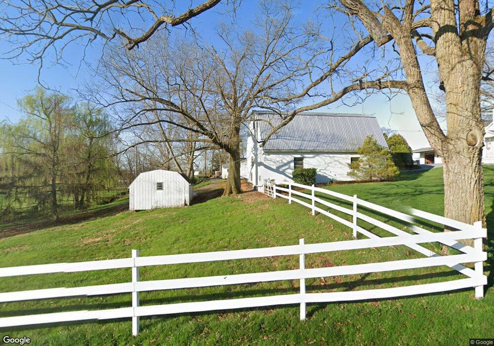 217 Sensenig Rd, Ephrata, PA 17522 - photo 1