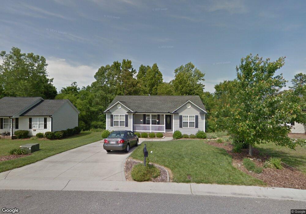 819 Loch Lomond Cir, Concord, NC 28025 - photo 1