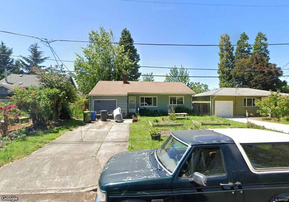 34 N Cedar St, Eugene, OR 97402 - photo 1