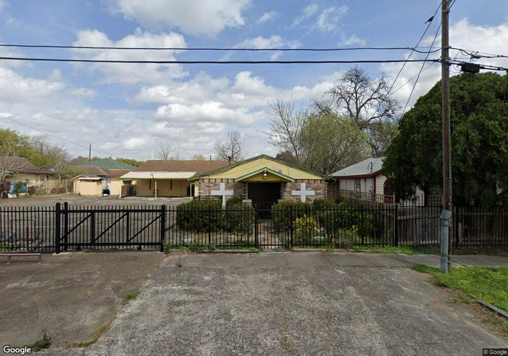 4609 Engleford St, Houston, TX 77026 - photo 1