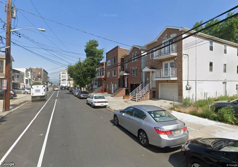 163.5 Lincoln St, Jc, Heights, NJ 07307 - photo 1