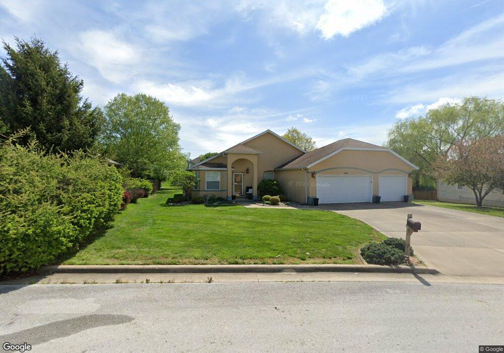 606 S Amberwood Cir, Nixa, MO 65714 - photo 1