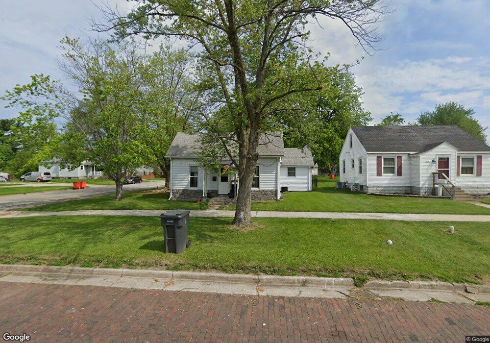 2620 Champaign Ave, Mattoon, IL 61938 - photo 1