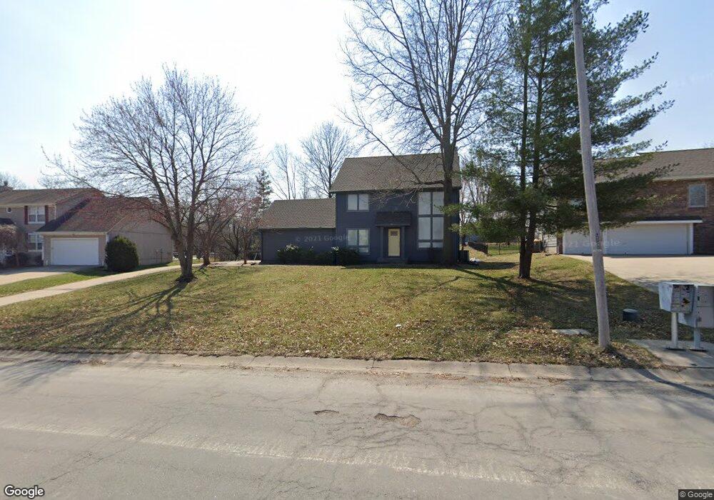 5215 SW Raintree Pkwy, Lees Summit, MO 64082 - photo 1