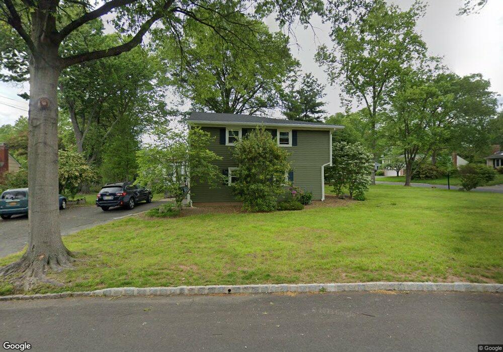 285 Woodbine Cir, New Providence, NJ 07974 - photo 1