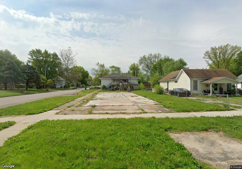 2721 Champaign Ave, Mattoon, IL 61938 - photo 1