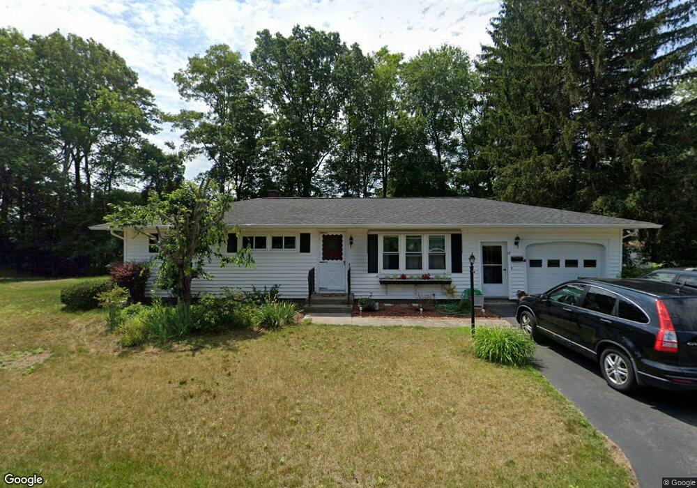 19 Horseshoe Dr, Auburn, MA 01501 - photo 1