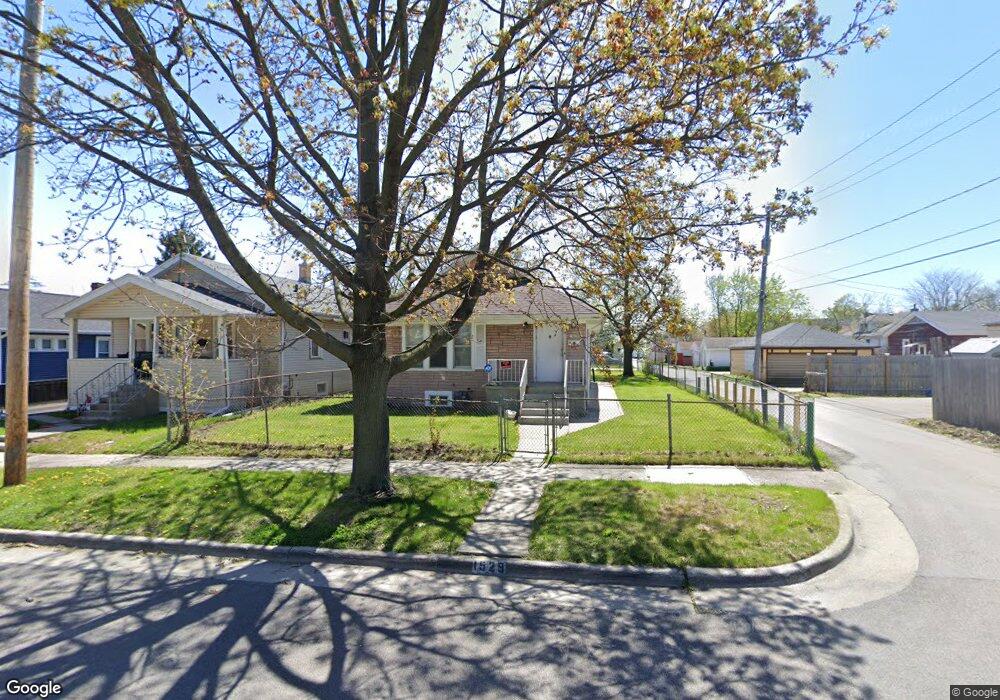 1529 Laurel Ave, Waukegan, IL 60085 - photo 1