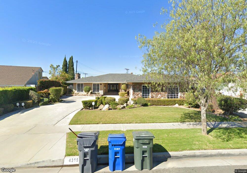 4315 Clubhouse Dr, Lakewood, CA 90712 - photo 1