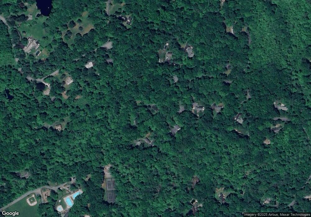 53 Fox Run Rd, Pound Ridge, NY 10576 - photo 1