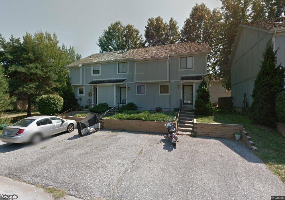 6646 Charles St, Shawnee, KS 66216 - photo 1