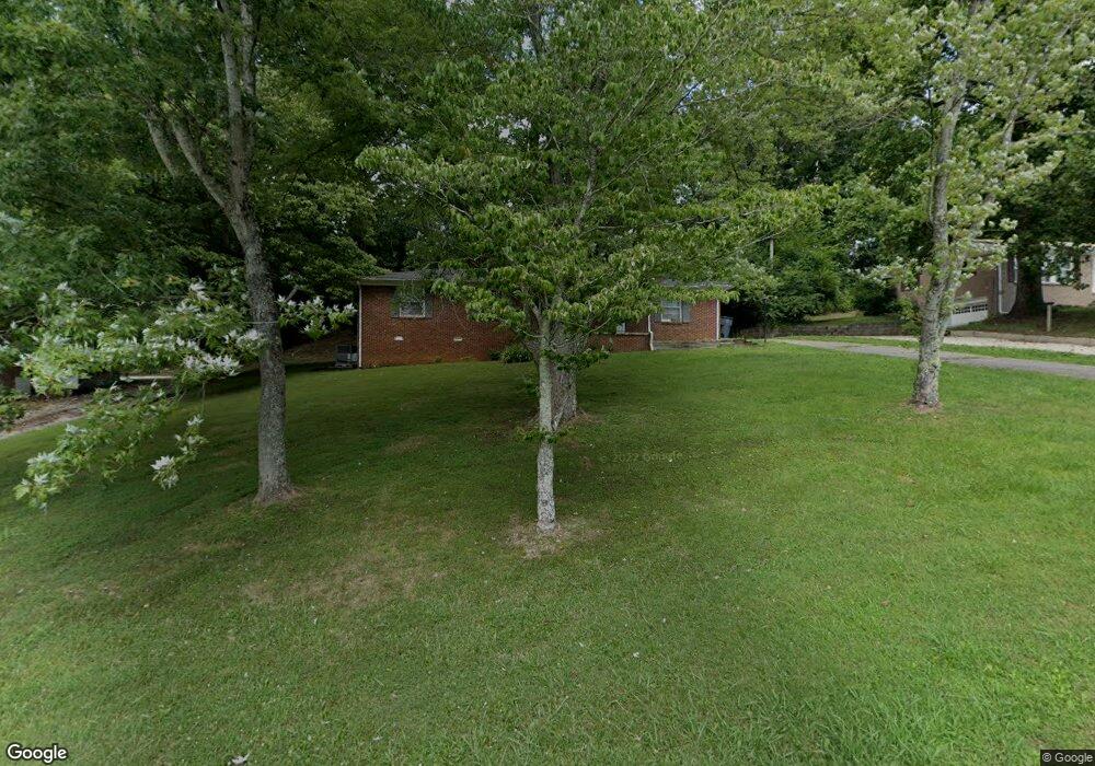 210 Parkview Dr, McMinnville, TN 37110 - photo 1