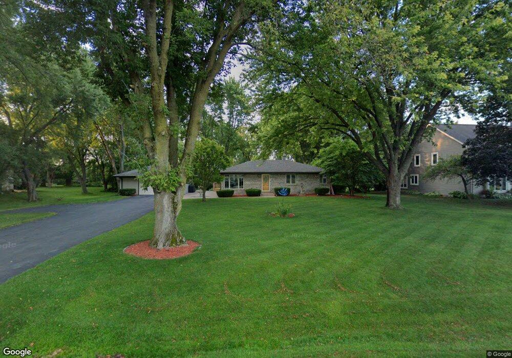 N75W16199 Colony Rd, Menomonee Falls, WI 53051 - photo 1