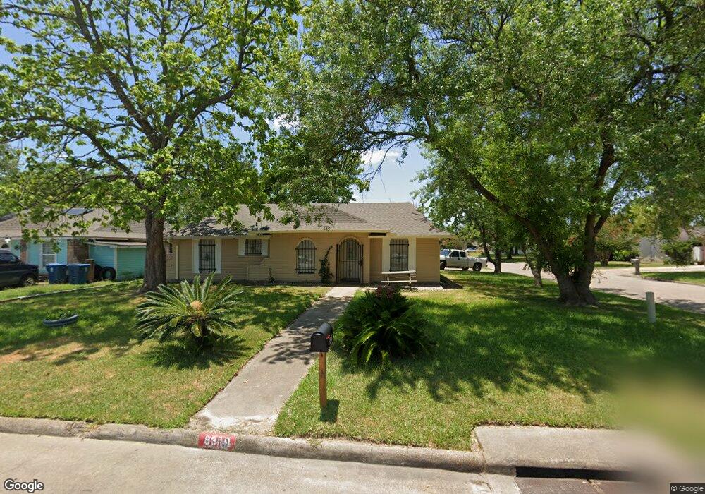 8819 Chipping Ln, Houston, TX 77088 - photo 1