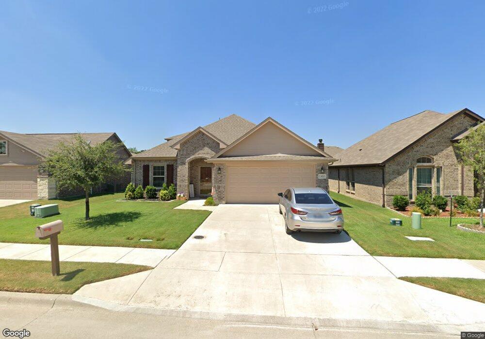 1803 Silver Oak Dr, Gainesville, TX 76240 - photo 1