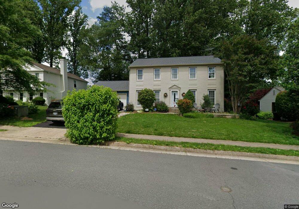 10810 Rippon Lodge Dr, Fairfax, VA 22032 - photo 1