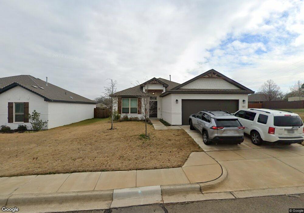 342 Carlisle Dr, Weatherford, TX 76085 - photo 1