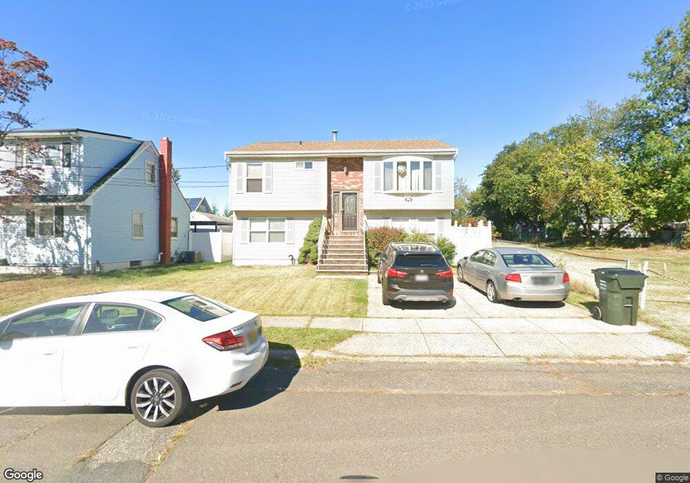 15 Dunlop Dr, Sewaren, NJ 07077 - photo 1